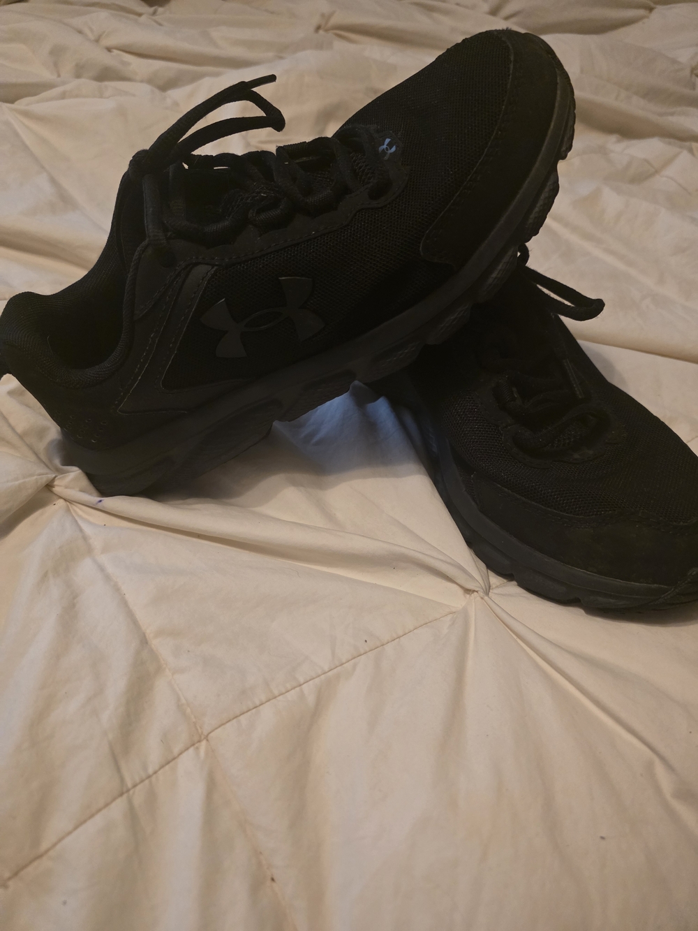 Under Armour Black Mesh Lace-Up Athletic Shoes